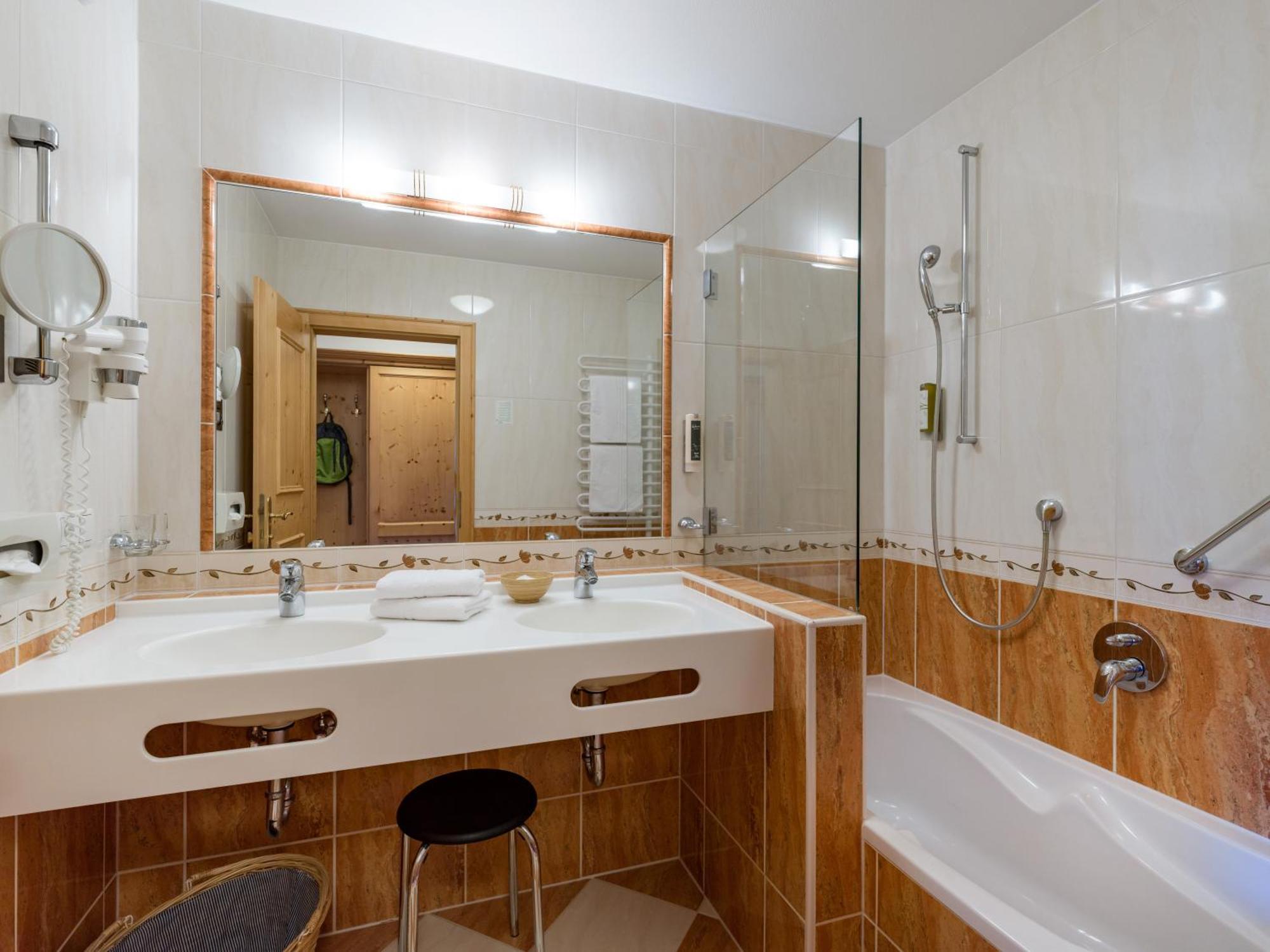 Alpenpanorama Hotel 4*